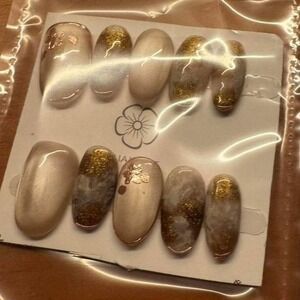 Golden Veil 🌾✨ | Marble Press-On Nail Set (Size M)‎